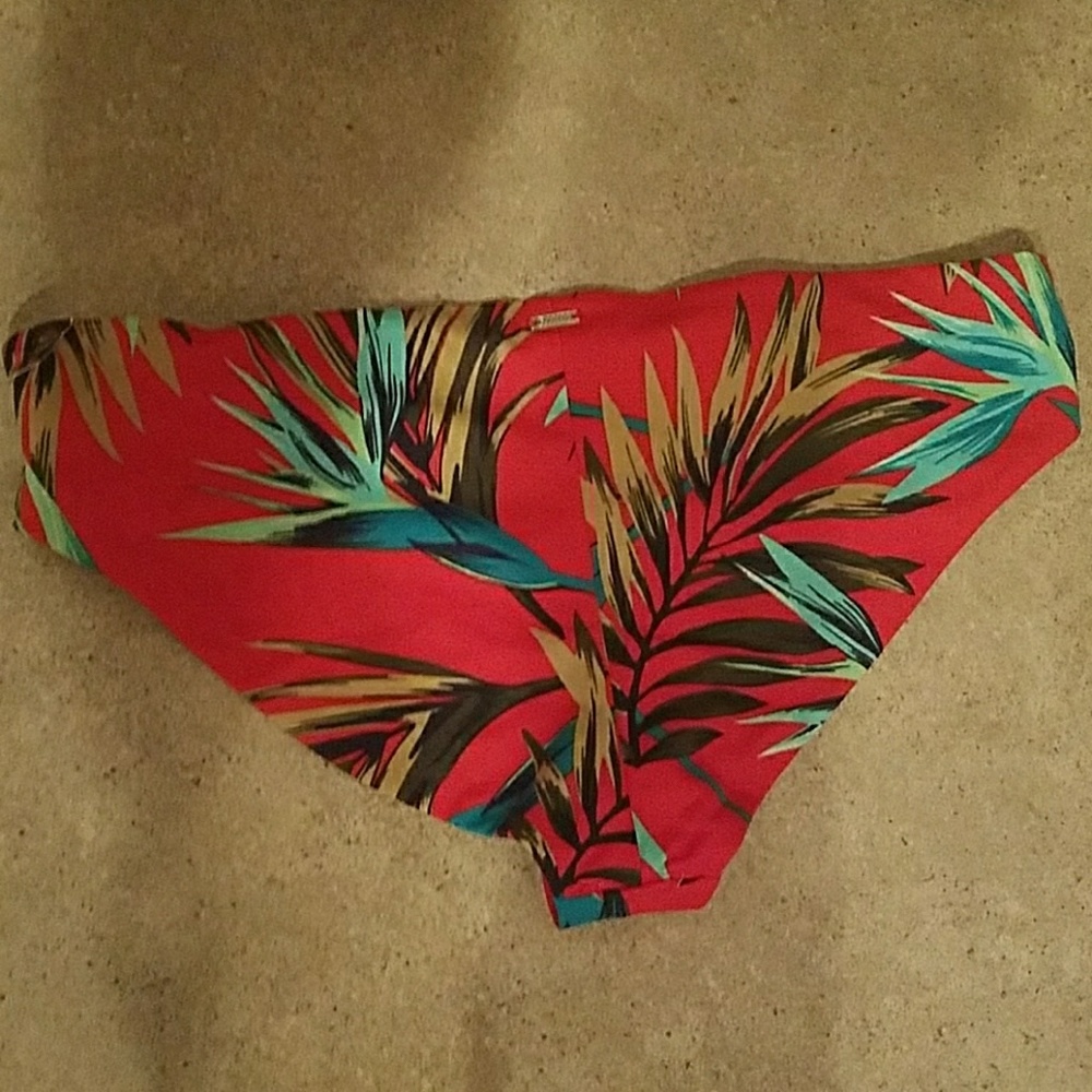 Victoria Secret swim bittons